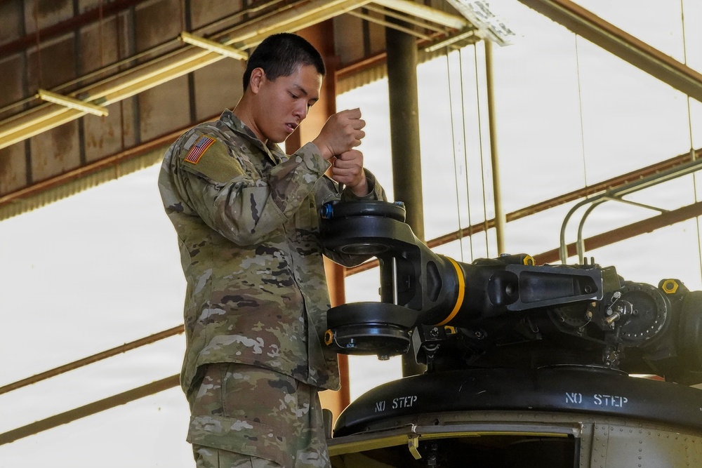 1st Air Cavalry maintenance in support of JFT-SB