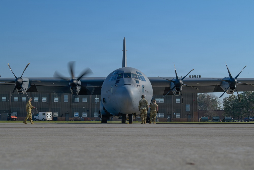 Fixers and flyers get the Hercs in the air