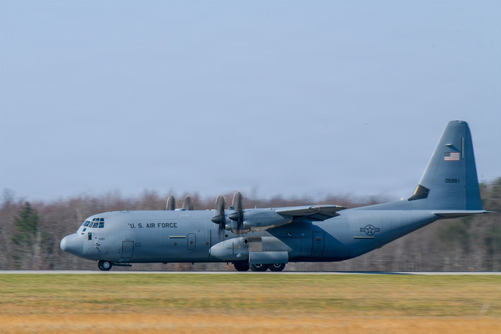 Fixers and Flyers get the Hercs in the air