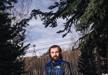 Winter Sports Clinic Encourages Mobility for Formerly Paralyzed Veteran