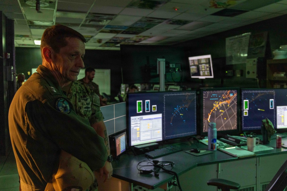 NETC Commander visits NATTC Air Traffic Control School