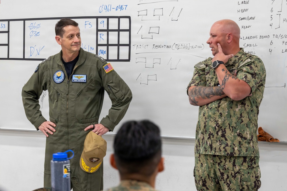 NETC Commander visits NATTC Air Traffic Control School