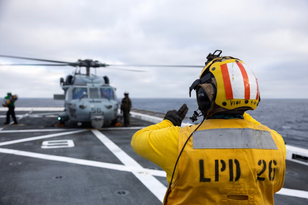HSC-23 flies aboard USS John P. Murtha for Artemis II recovery