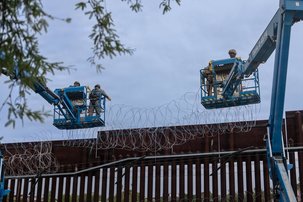 Marines with JTF-SB Conduct Border Reinforcement