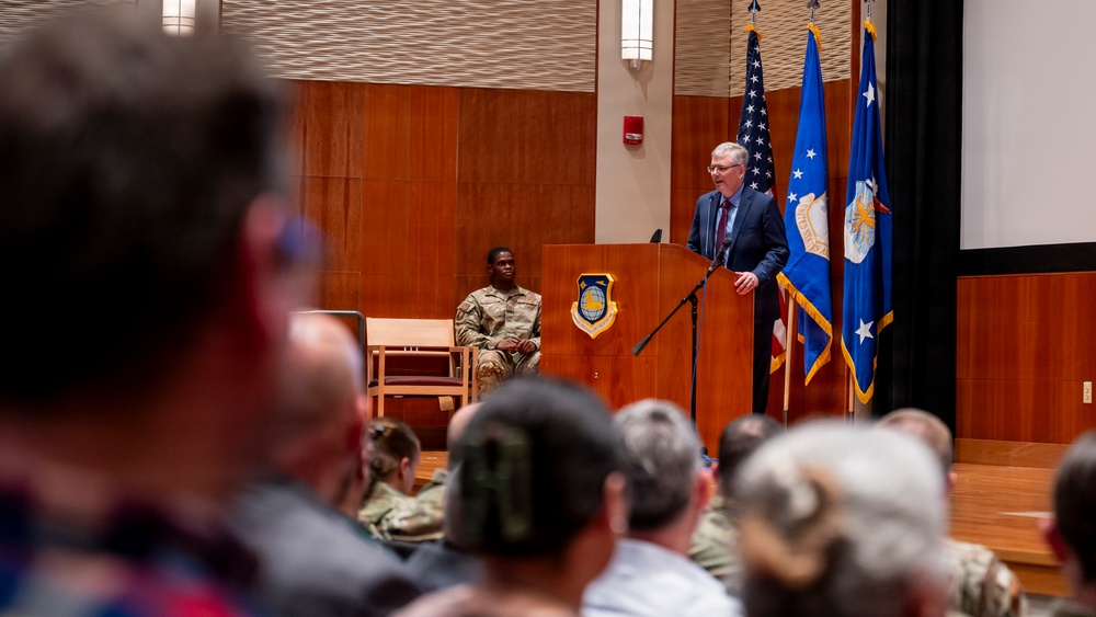 SecAF presents Harold Brown Award to NASIC researcher