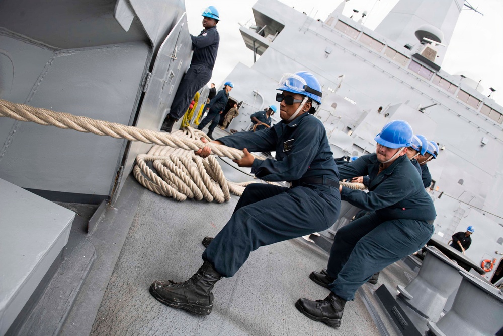 John P. Murtha gets underway for Artemis II recovery