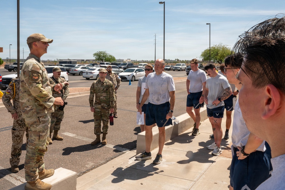 Airmen Race to the Finish During German Armed Forces Proficiency Badge Assessment