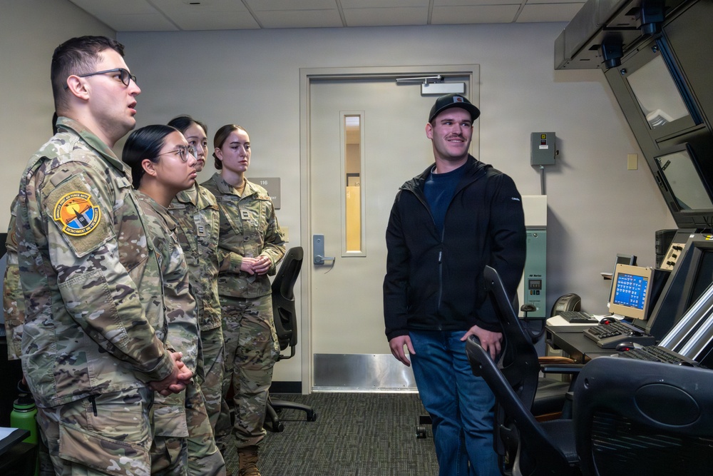 UC Berkeley ROTC cadets visit Travis AFB