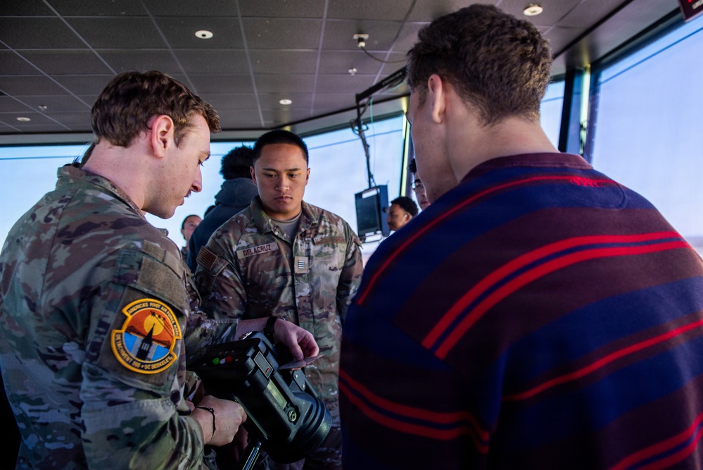 UC Berkeley ROTC cadets visit Travis AFB