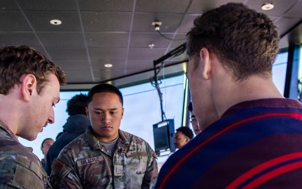 UC Berkeley ROTC cadets visit Travis AFB