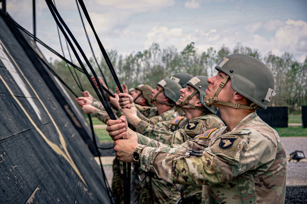 Air Assault School students conduct rappel training at Fort Campbell
