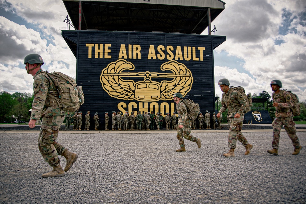 Air Assault School students conduct rappel training at Fort Campbell