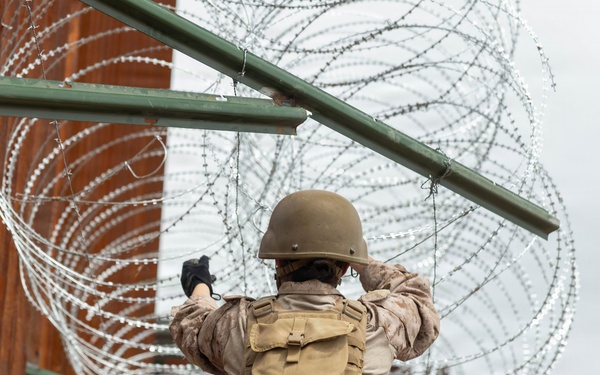 JTS-SB Marines Reinforce Southern Border Barrier in Nogales