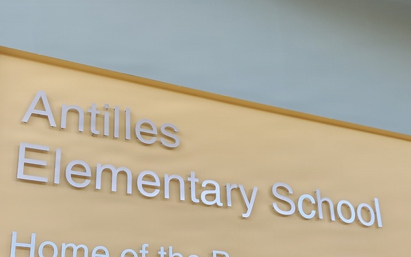 Fort Buchanan Commander Honors Military Children During Visit to Antilles Elementary School