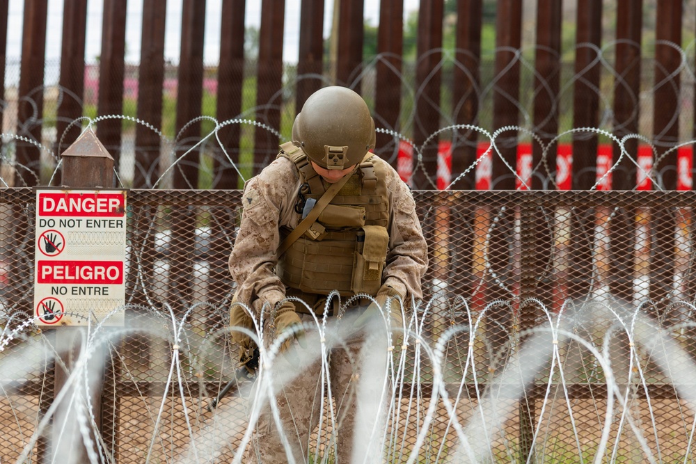 JTS-SB Marines Reinforce Southern Border Barrier in Nogales