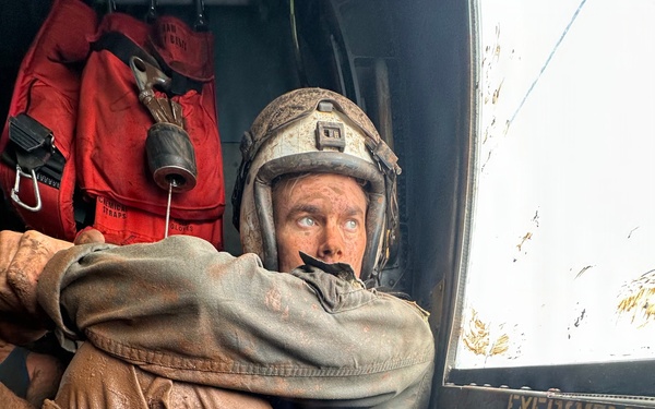 HSM-37 rescues Oahu North Shore residents