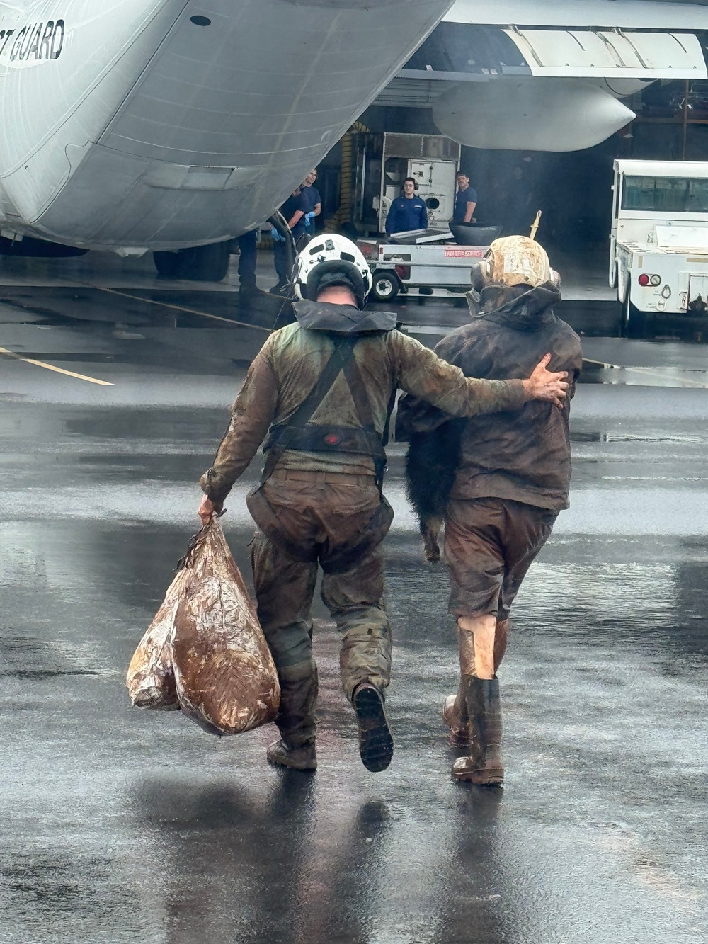 HSM-37 rescues Oahu North Shore residents