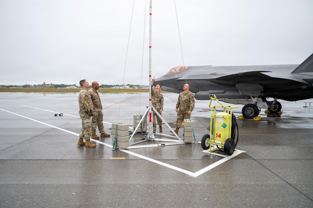 Raptors and Lightning: VaANG Airmen bridge the gap between F-22 and F-35