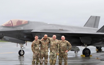 Raptors and Lightning: VaANG Airmen bridge the gap between F-22 and F-35