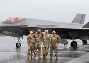 Raptors and Lightning: VaANG Airmen bridge the gap between F-22 and F-35
