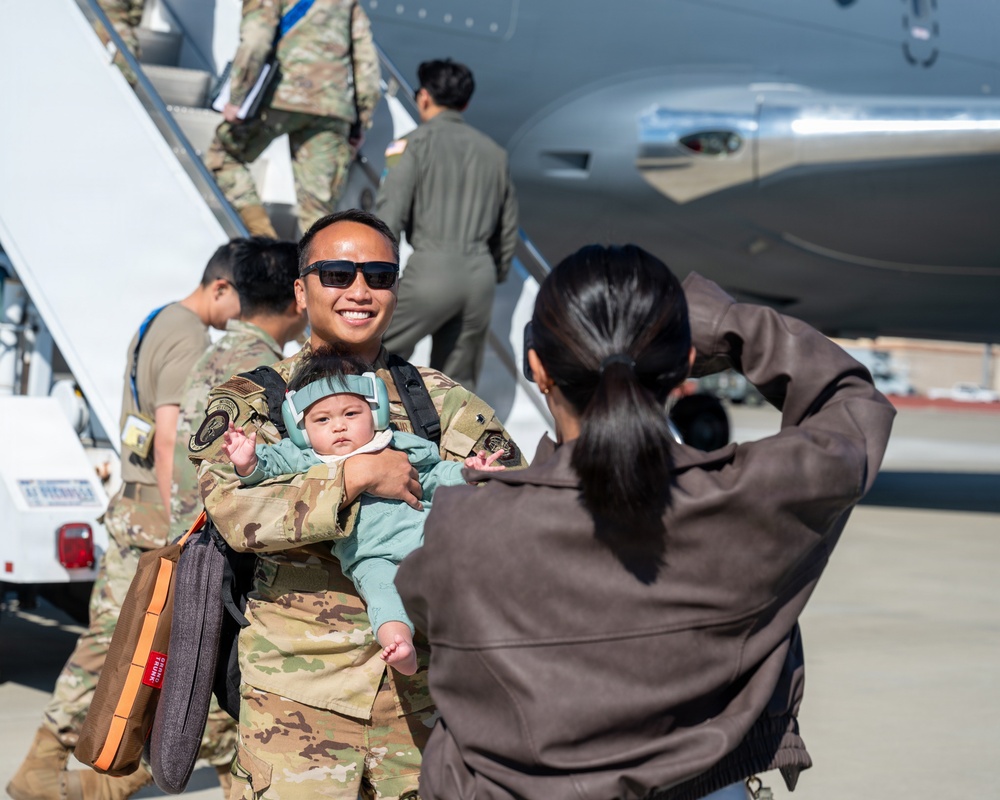 Travis welcomes Airmen home