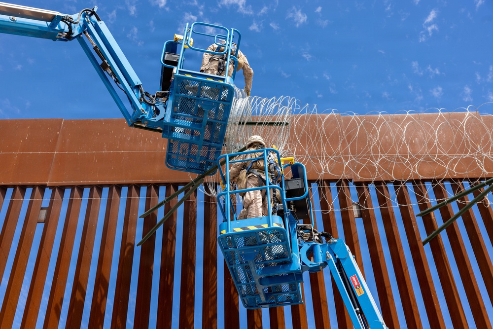 Marines with JTF-SB Conduct Barrier Reinforcement