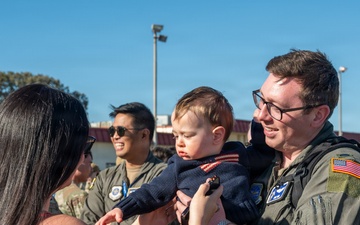 Travis welcomes Airmen home