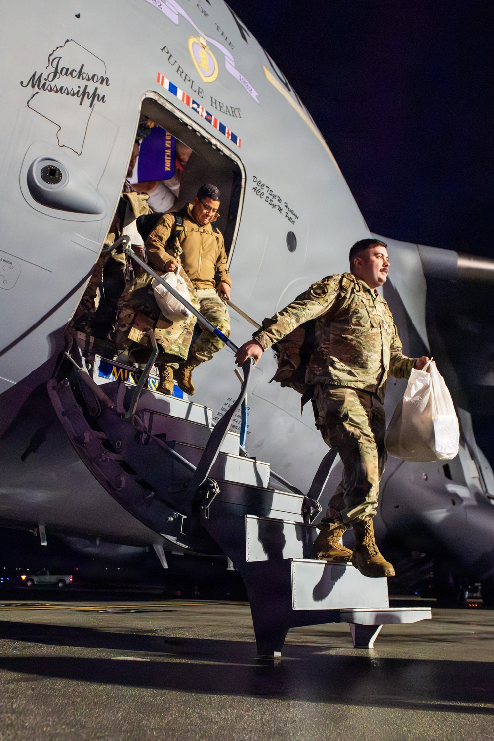 Travis welcomes Airmen home