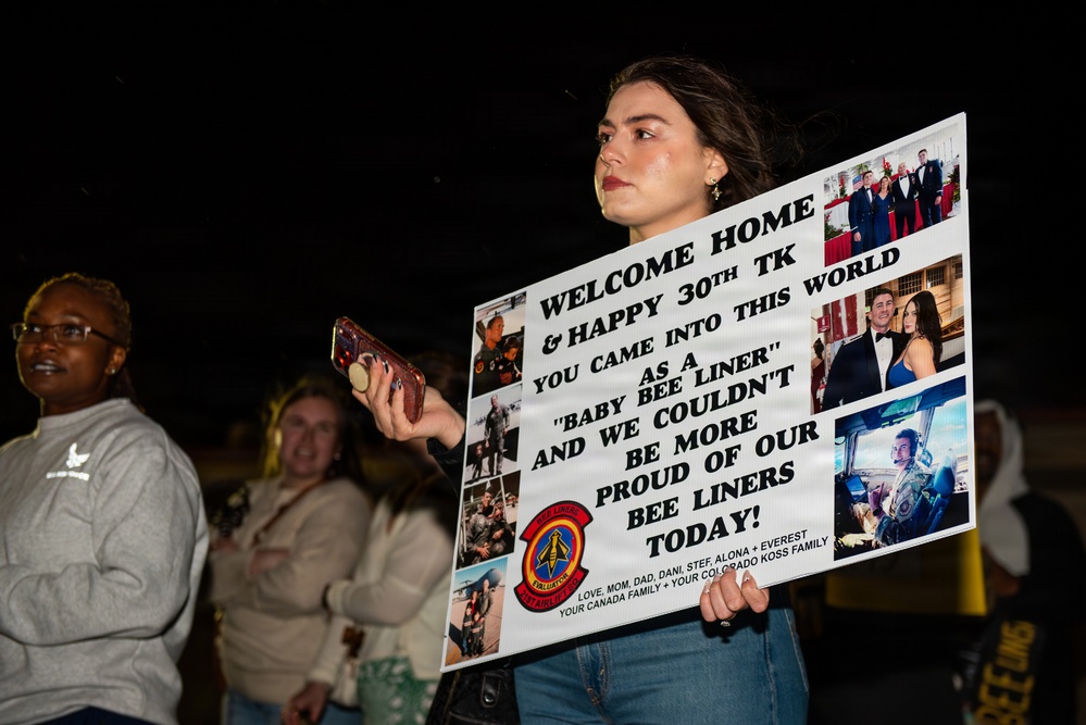 Travis welcomes Airmen home