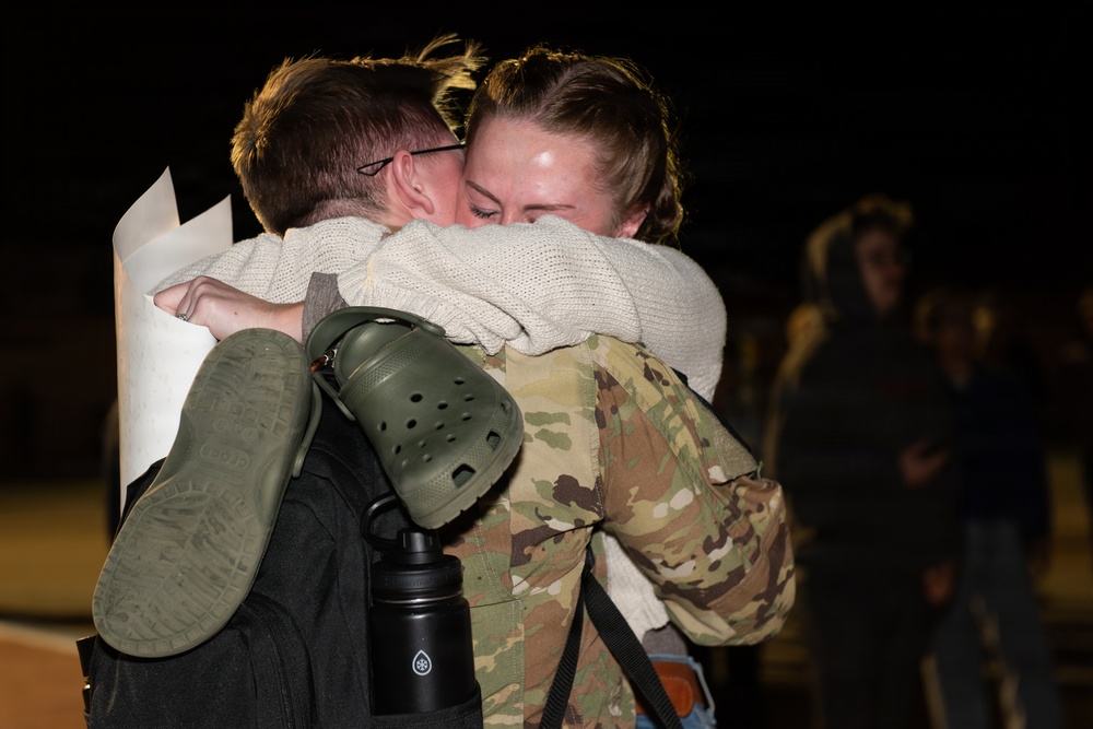 Travis welcomes Airmen home