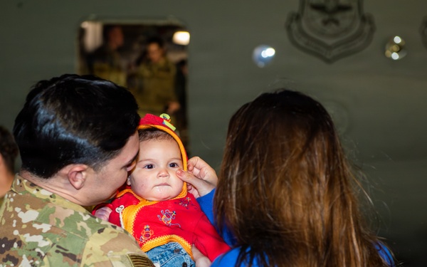 Travis welcomes Airmen home