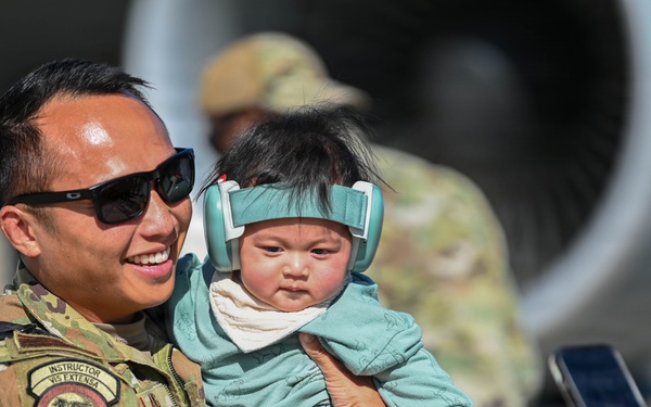 Travis welcomes Airmen home