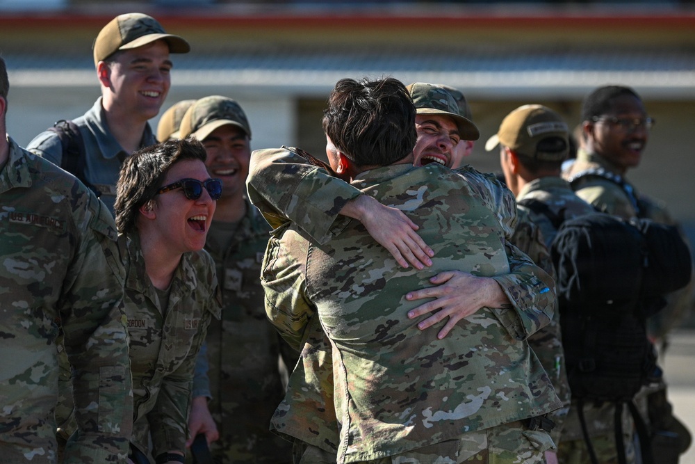 Travis welcomes Airmen home
