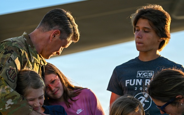Travis welcomes Airmen home