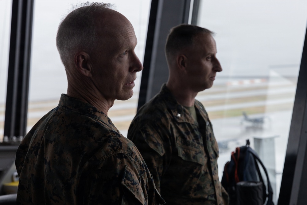MARFORPAC commander visits MCAS Iwakuni