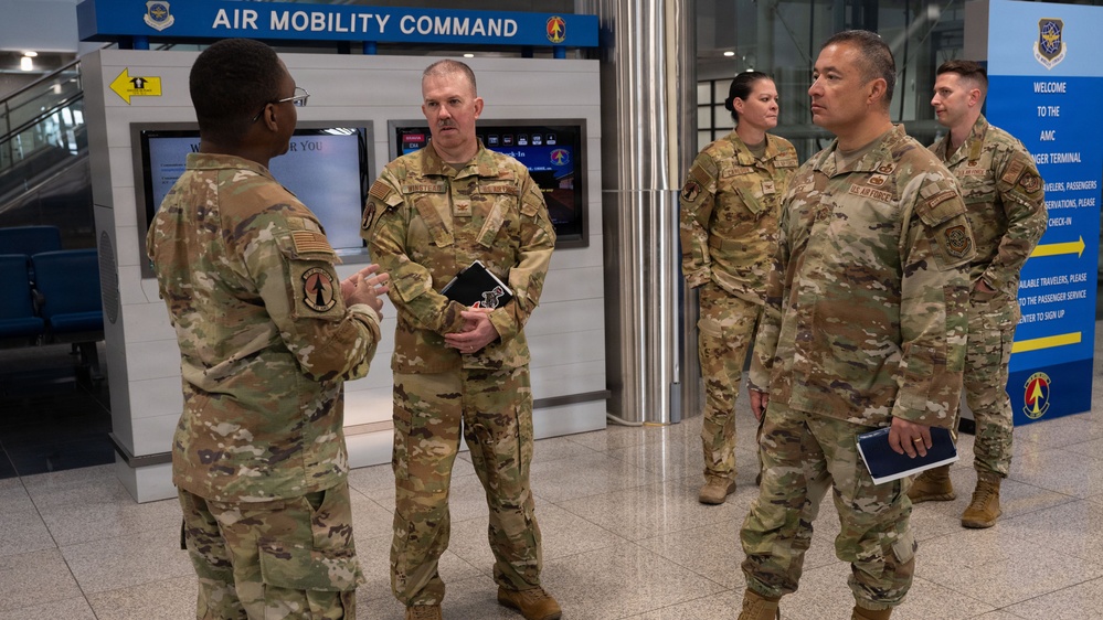 18th Air Force Leadership Visits Osan Air Base