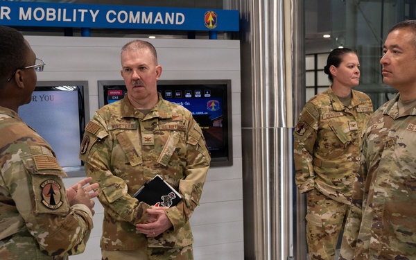 18th Air Force Leadership Visits Osan Air Base