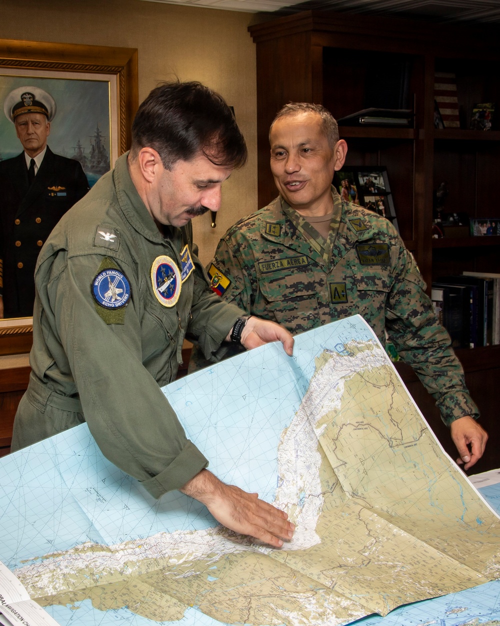 Nimitz Hosts Ecuadorian Distinguished Visitors