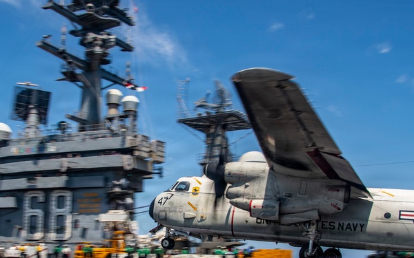 Nimitz Hosts Ecuadorian Distinguished Visitors