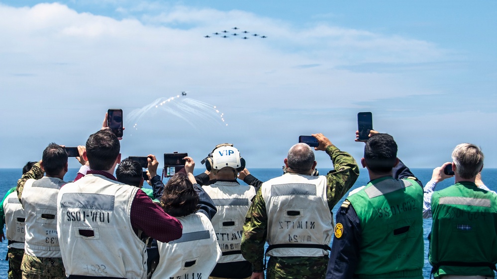 Nimitz Hosts Ecuadorian Distinguished Visitors