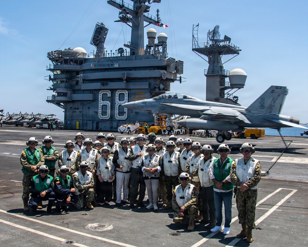 Nimitz Hosts Ecuadorian Distinguished Visitors