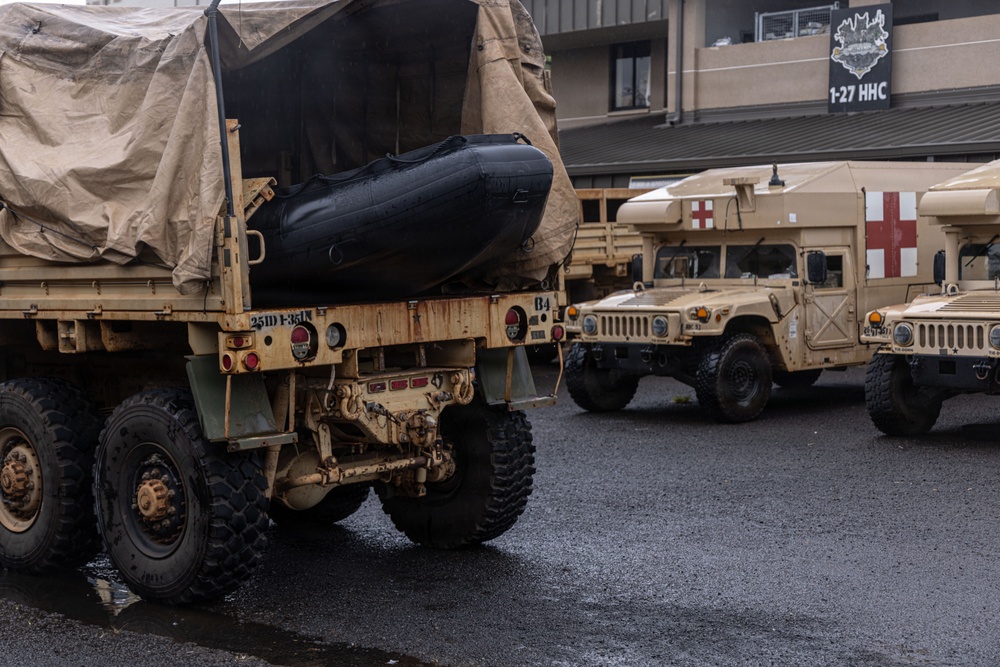 Winter Storm Watch, U.S. Army Soldiers from 25th ID Prepare Vehicles and Equipment
