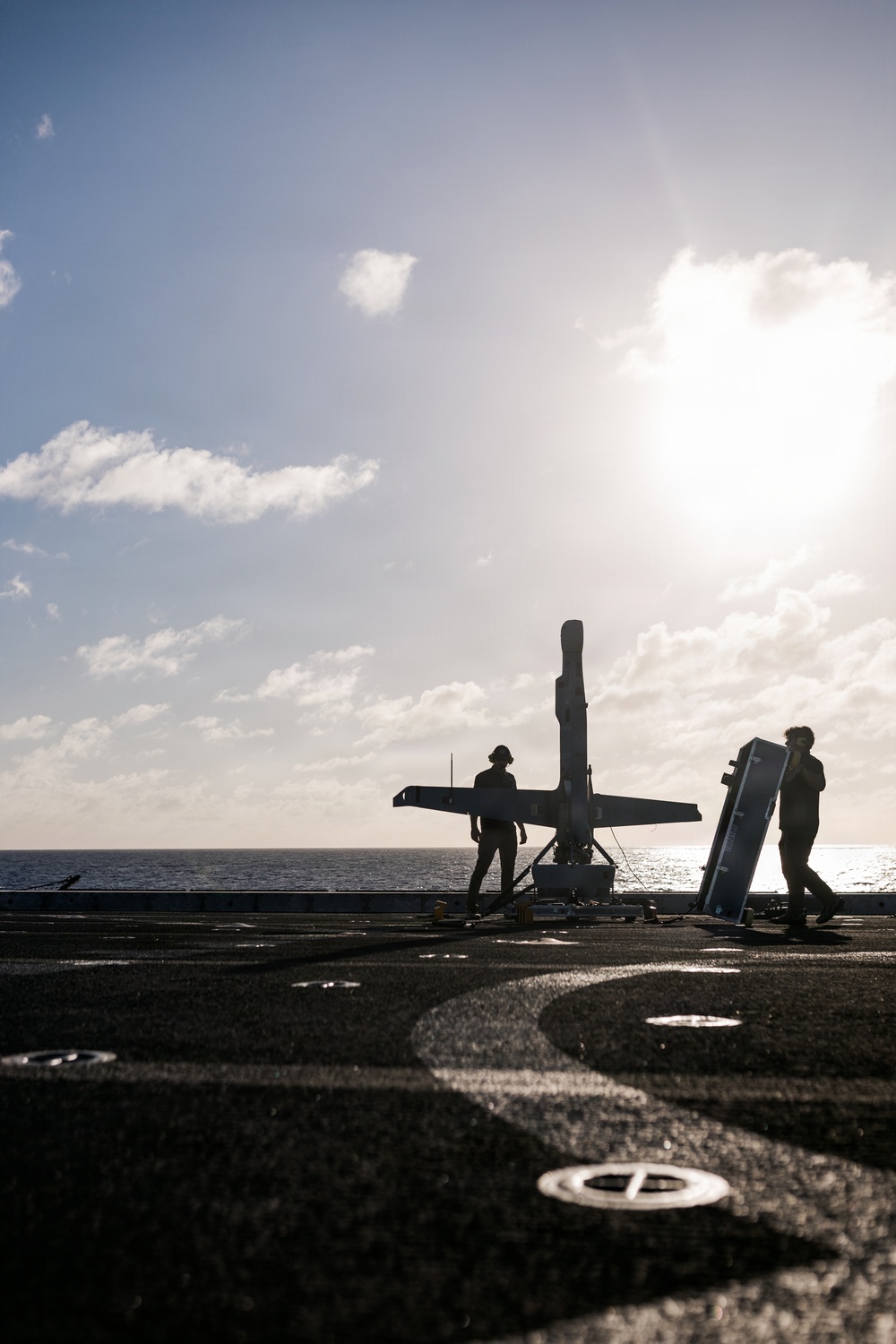 11th MEU Marines, Sailors and DoW Contractors Conduct C-sUAS Training Aboard USS Portland