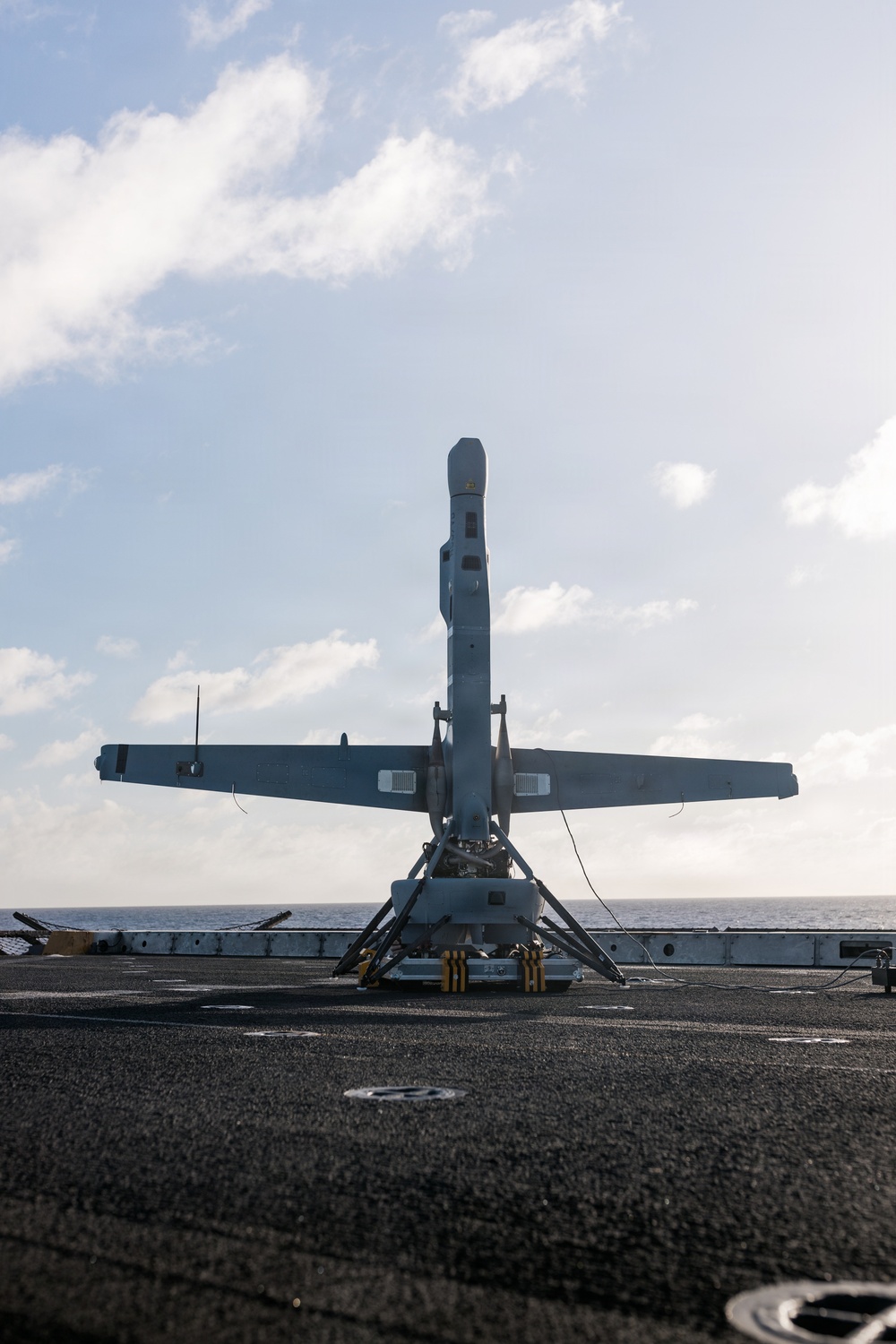 11th MEU Marines, Sailors and DoW Contractors Conduct C-sUAS Training Aboard USS Portland