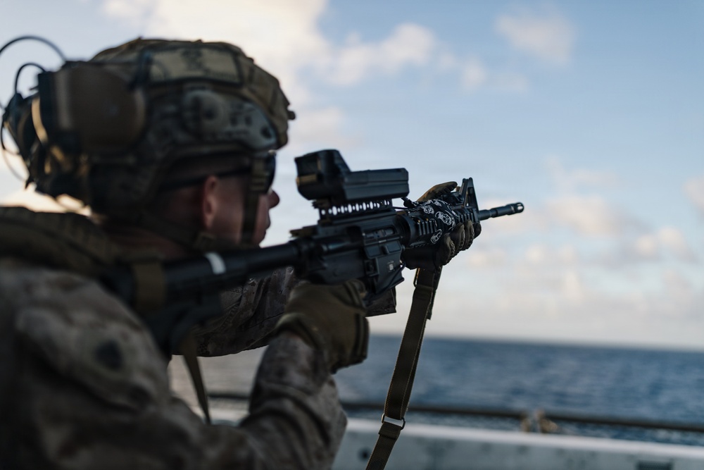 11th MEU Marines, Sailors and DoW Contractors Conduct C-sUAS Training Aboard USS Portland