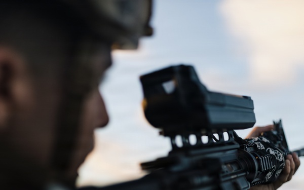 11th MEU Marines, Sailors and DoW Contractors Conduct C-sUAS Training Aboard USS Portland