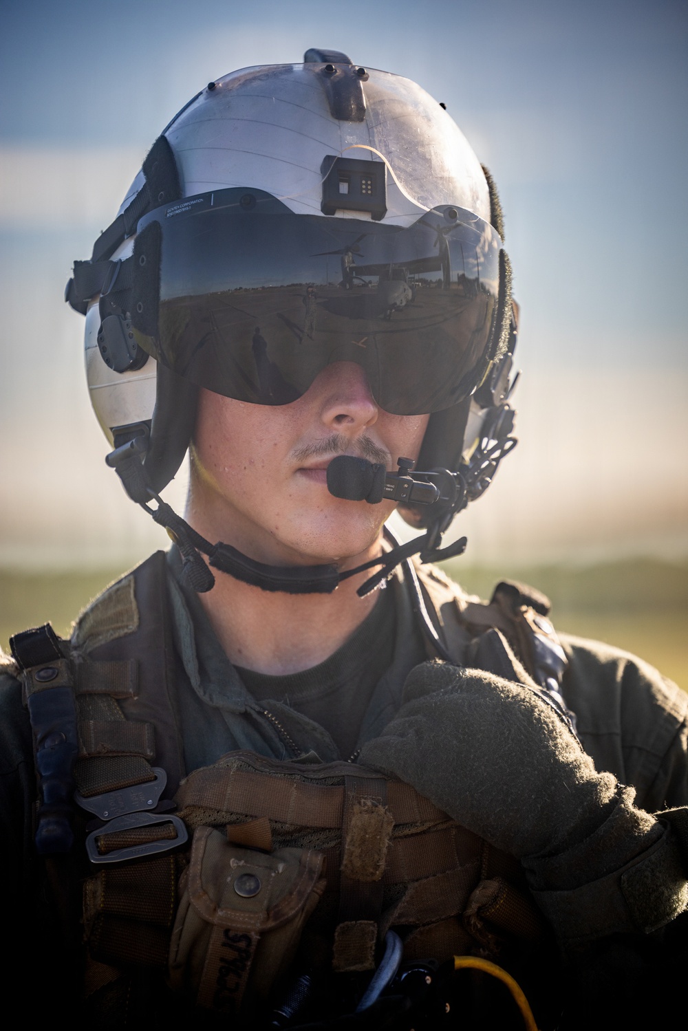 U.S. Marines with VMM-268 transport gear at RAAF Base Darwin