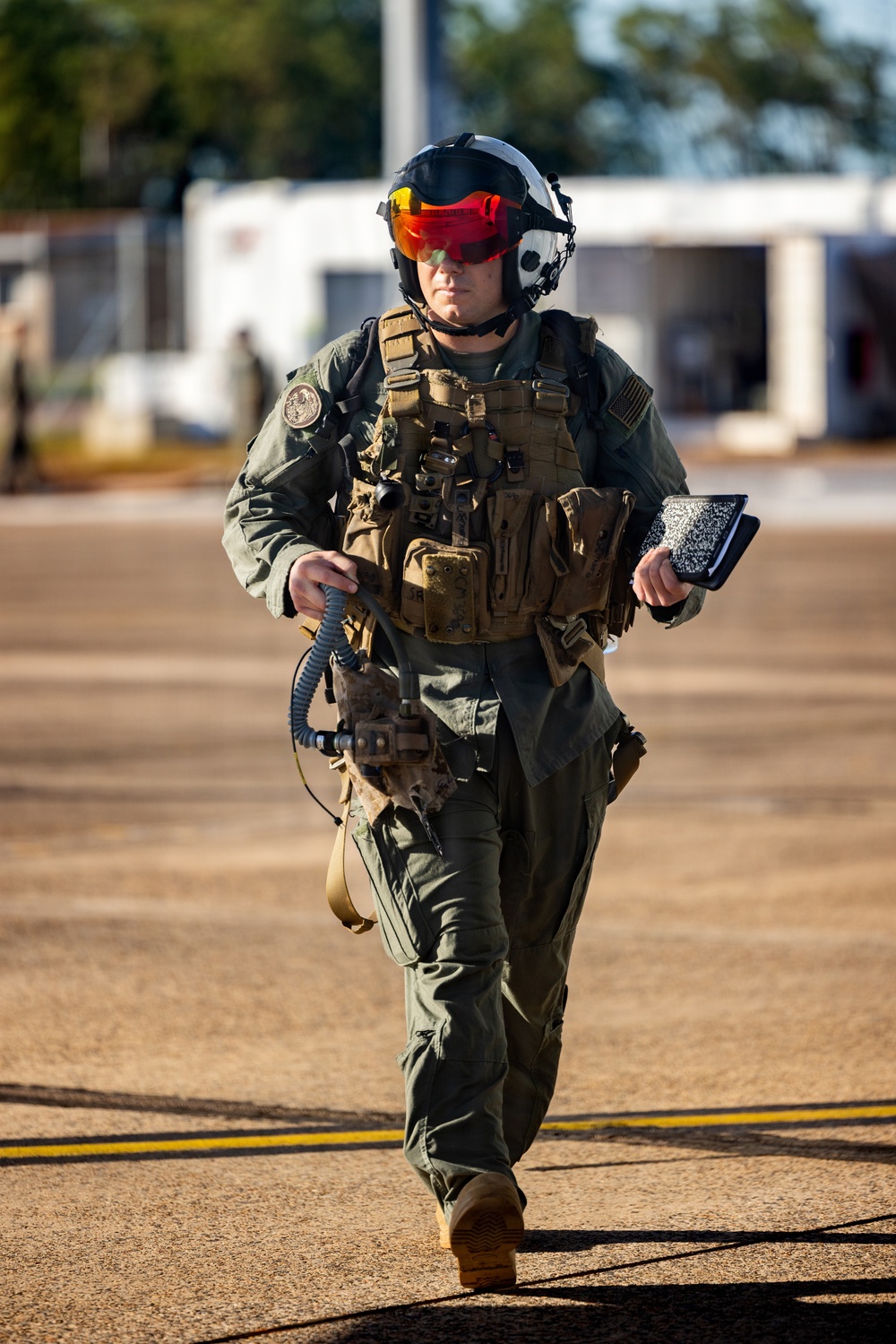 U.S. Marines with VMM-268 transport gear at RAAF Base Darwin