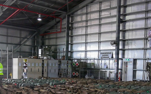 U.S. Marines with MRF-D arrive at RAAF Base Darwin