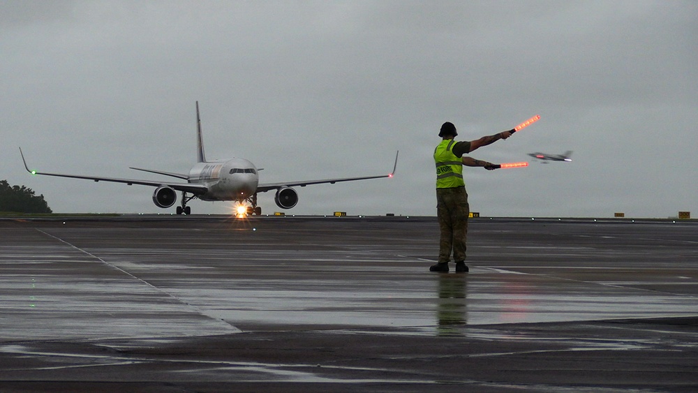 U.S. Marines with MRF-D arrive at RAAF Base Darwin